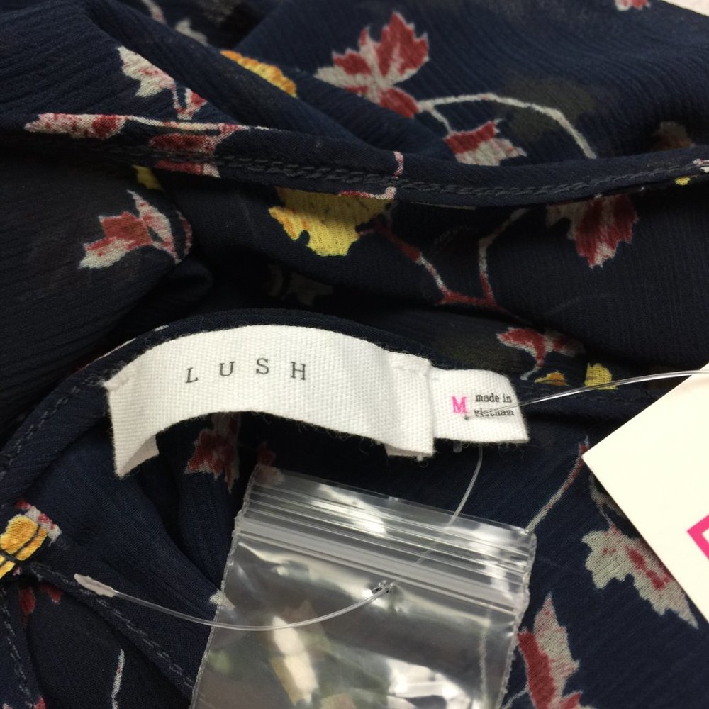 New! Lush Blouse Top Size M Black Yellow Floral Print Sheer Chiffon Long Sleeve - Picture 8 of 15